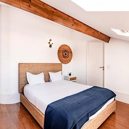 Viva Almada Flats アパート *