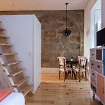 Viva Almada Flats